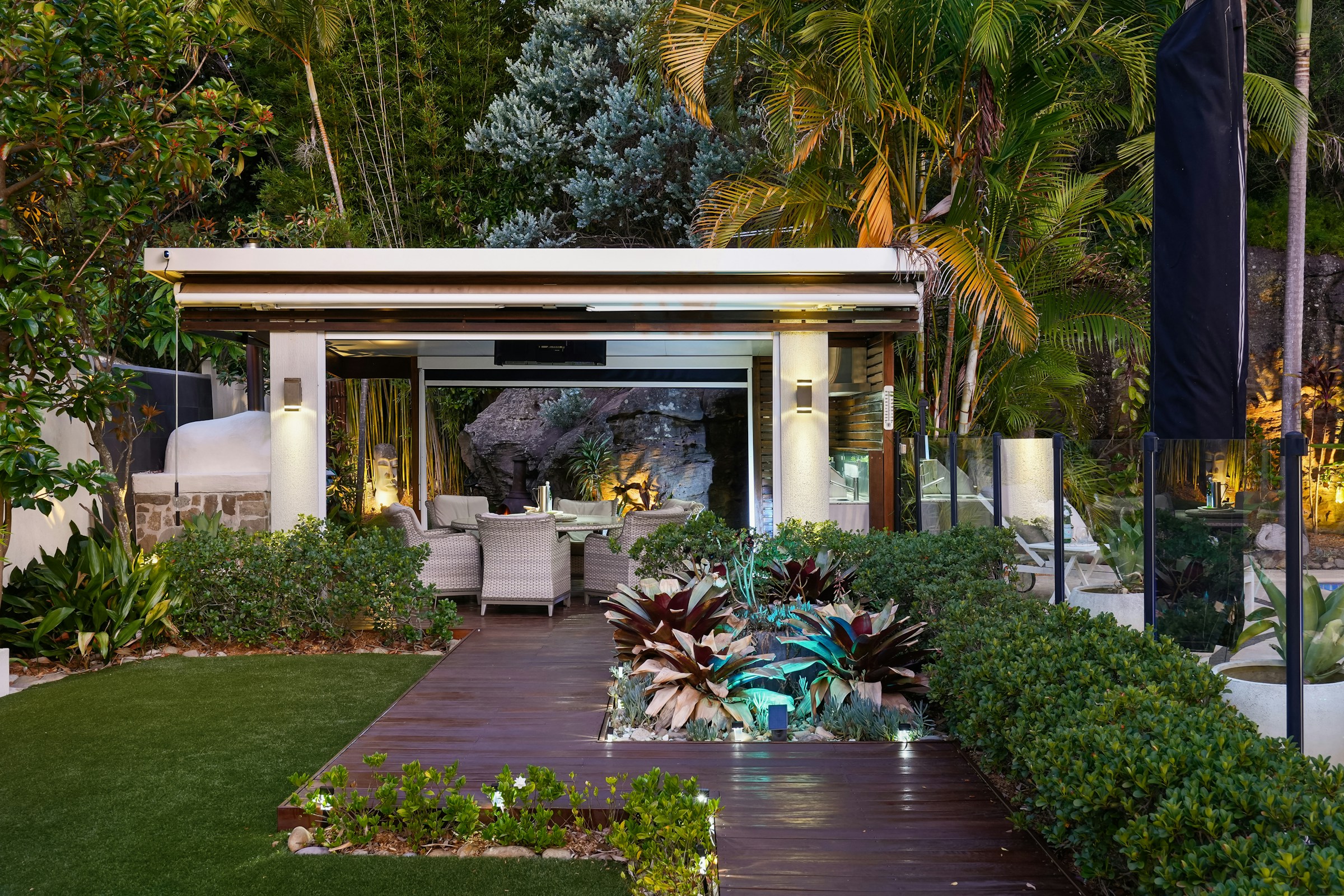 Contemporary garden and outdoor living inspiration